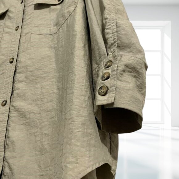 H&M Khaki Long Sleeve Button Down Oversized Collared Shirt With Pockets - Picture 5 of 9